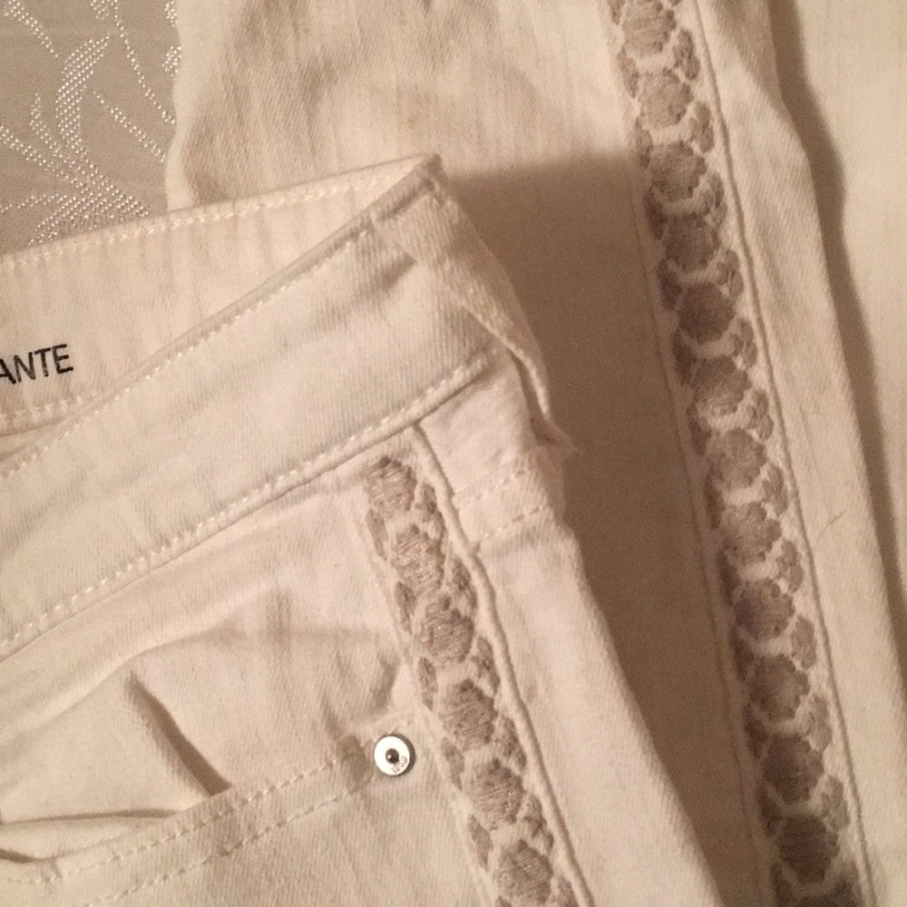 White skinny capris - Picture 3 of 4